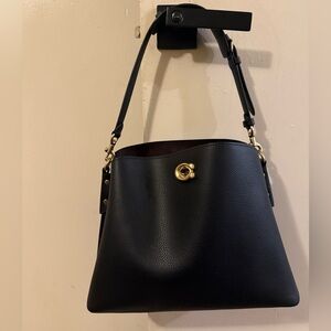 Elegant Black Leather Shoulder Bag